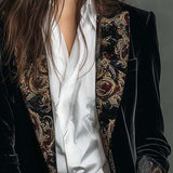 Léontine | Blazer nero aderente con stampa barocca