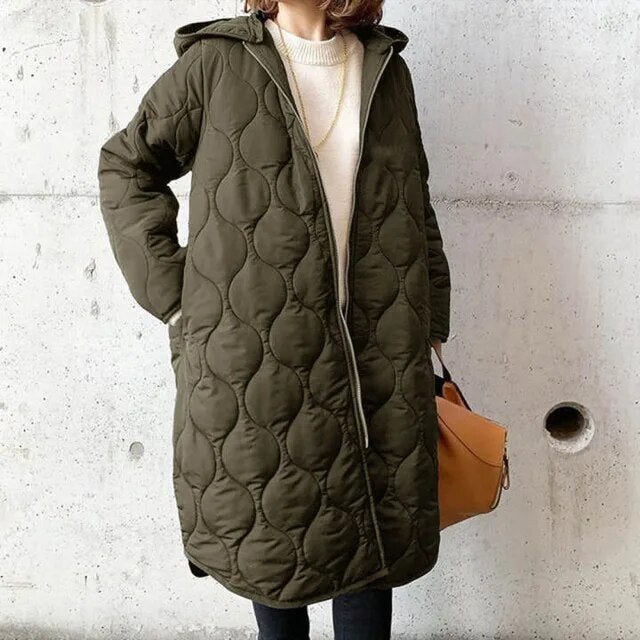 Parka imbottito da donna con cappuccio e tasche