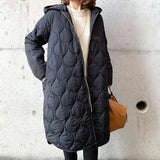 Parka imbottito da donna con cappuccio e tasche