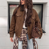 Giacca corta da donna in simil-suede con tasche con patta