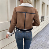 Giacca teddy da donna con colletto e cintura