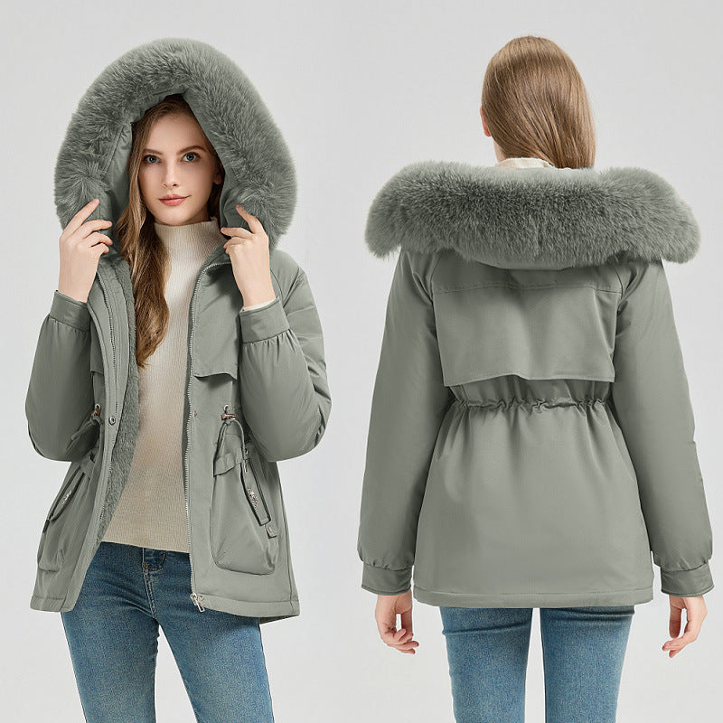 Cappotto corto da donna con cappuccio in pelliccia sintetica