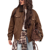 Giacca corta da donna in simil-suede con tasche con patta