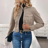 Giacca corta da donna in suede con tasche con patta