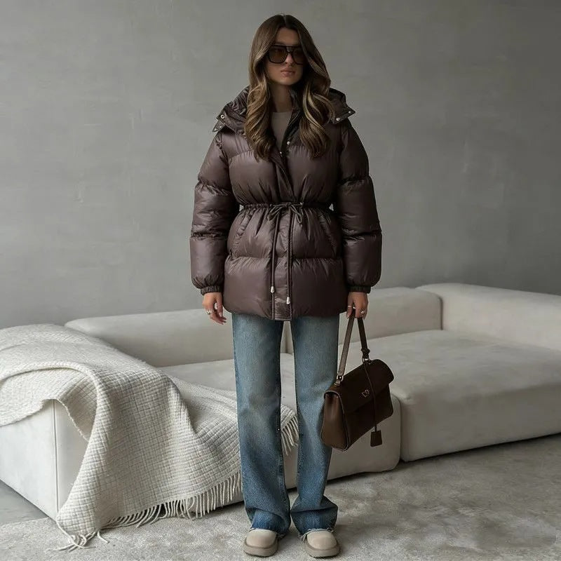 Giacca da donna con cappuccio e finitura lucida