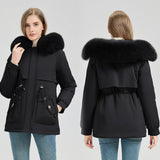 Cappotto corto da donna con cappuccio in pelliccia sintetica