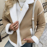 Giacca teddy da donna con revers e tasche
