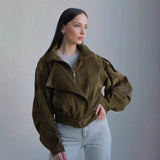 Giacca corta da donna in suede con zip asimmetrica