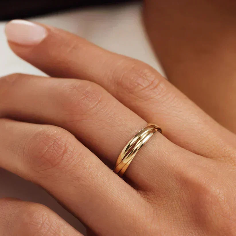 Anello dorato Lena Trielle – Immagine 1