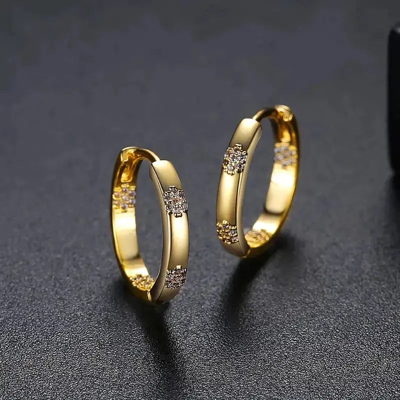 Orecchini a Cerchio con Fiori Dorati