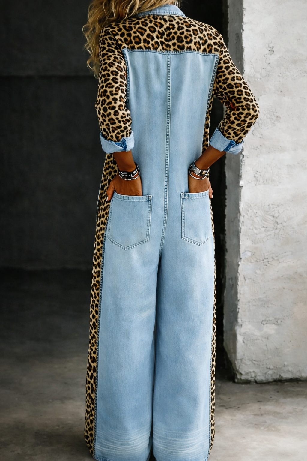 Amanda | Tuta in denim con motivo leopardato