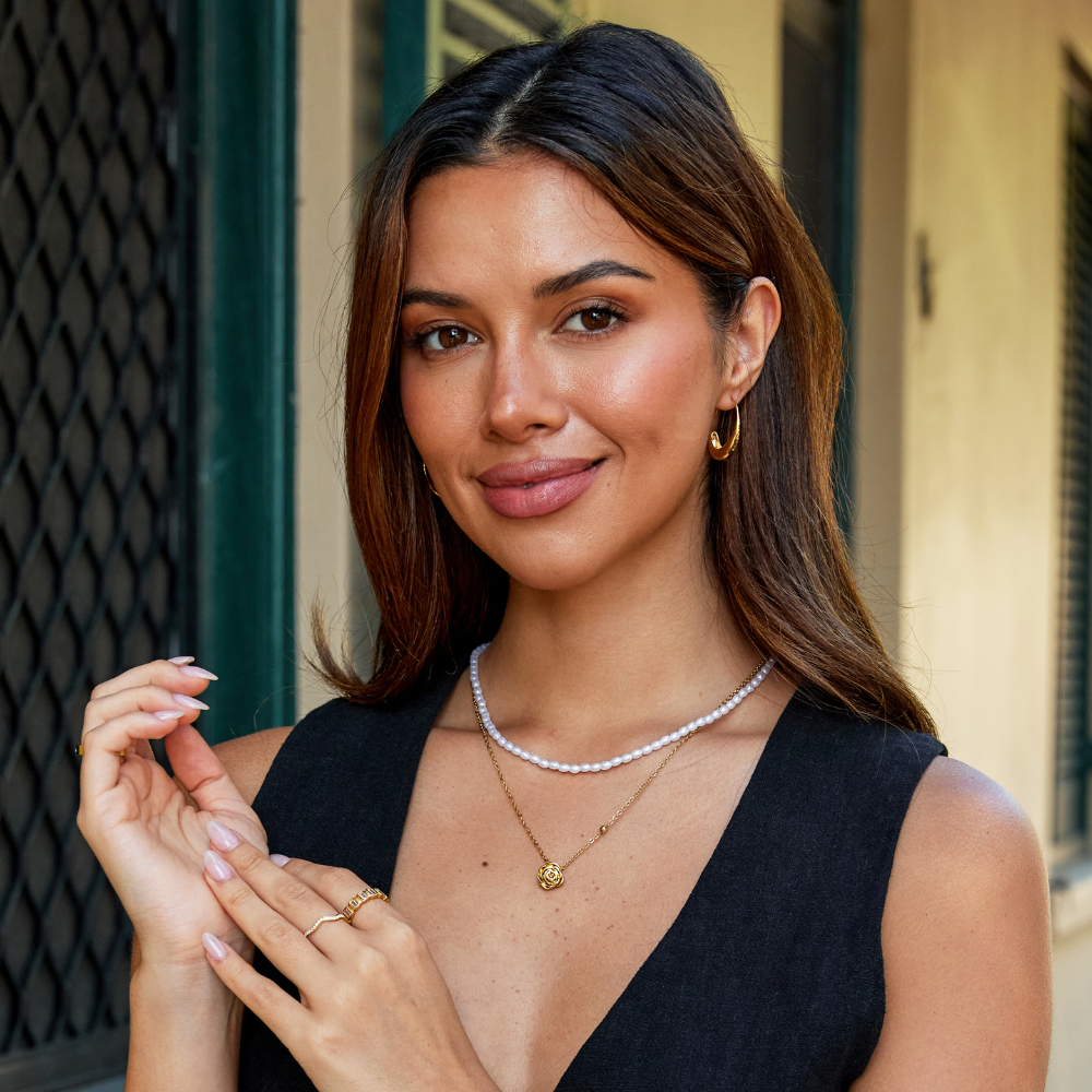 Collana con ciondolo rosa dorata – Immagine 2