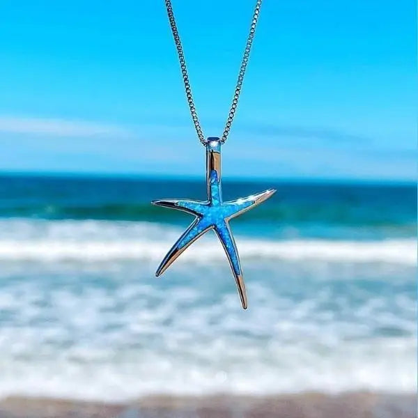 Collana in argento con cavalluccio marino, stelle e opale blu – Immagine 1