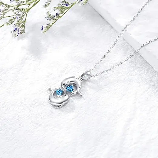 Collana in argento con due delfini e cristallo blu – Immagine 2