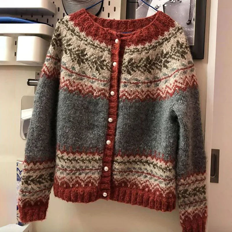 Serena™ | Cardigan Nordico Raffinato