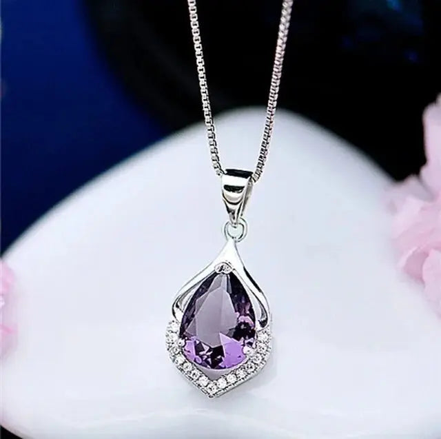 Elegante collana con cristallo viola – Immagine 1