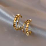 Eleganti orecchini dorati con zirconi – Immagine 1