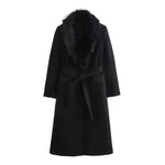 Cappotto lungo da donna con collo effetto pelliccia