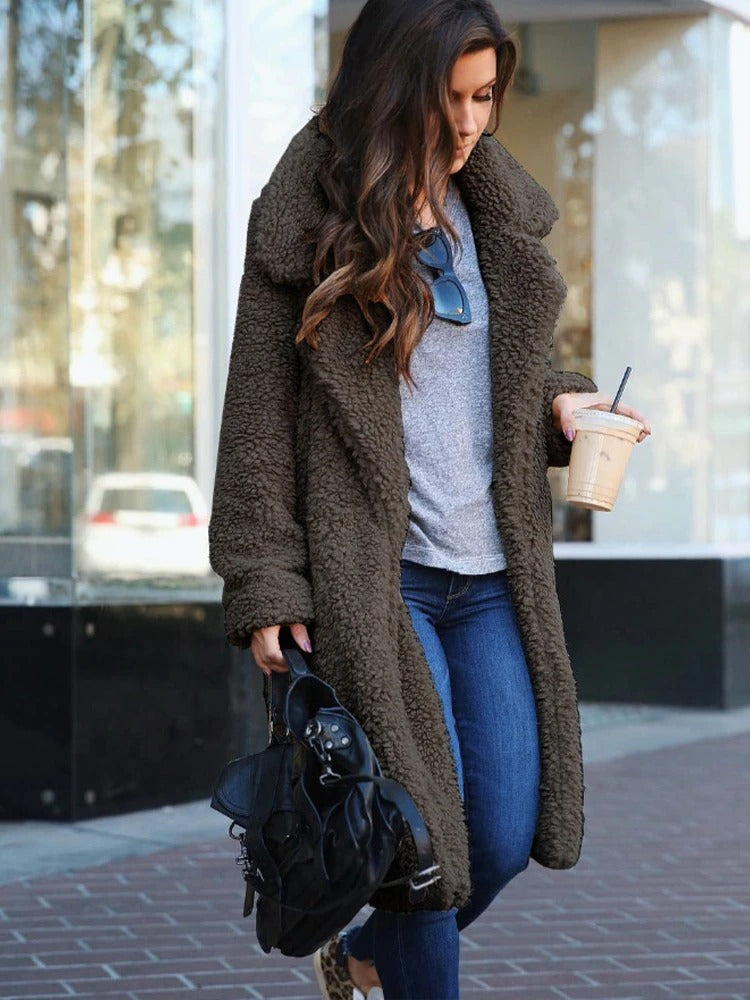 Cappotto teddy lungo da donna