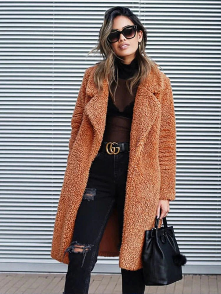 Cappotto teddy lungo da donna