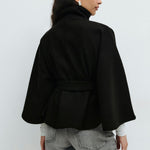 Mantella elegante da donna con cintura