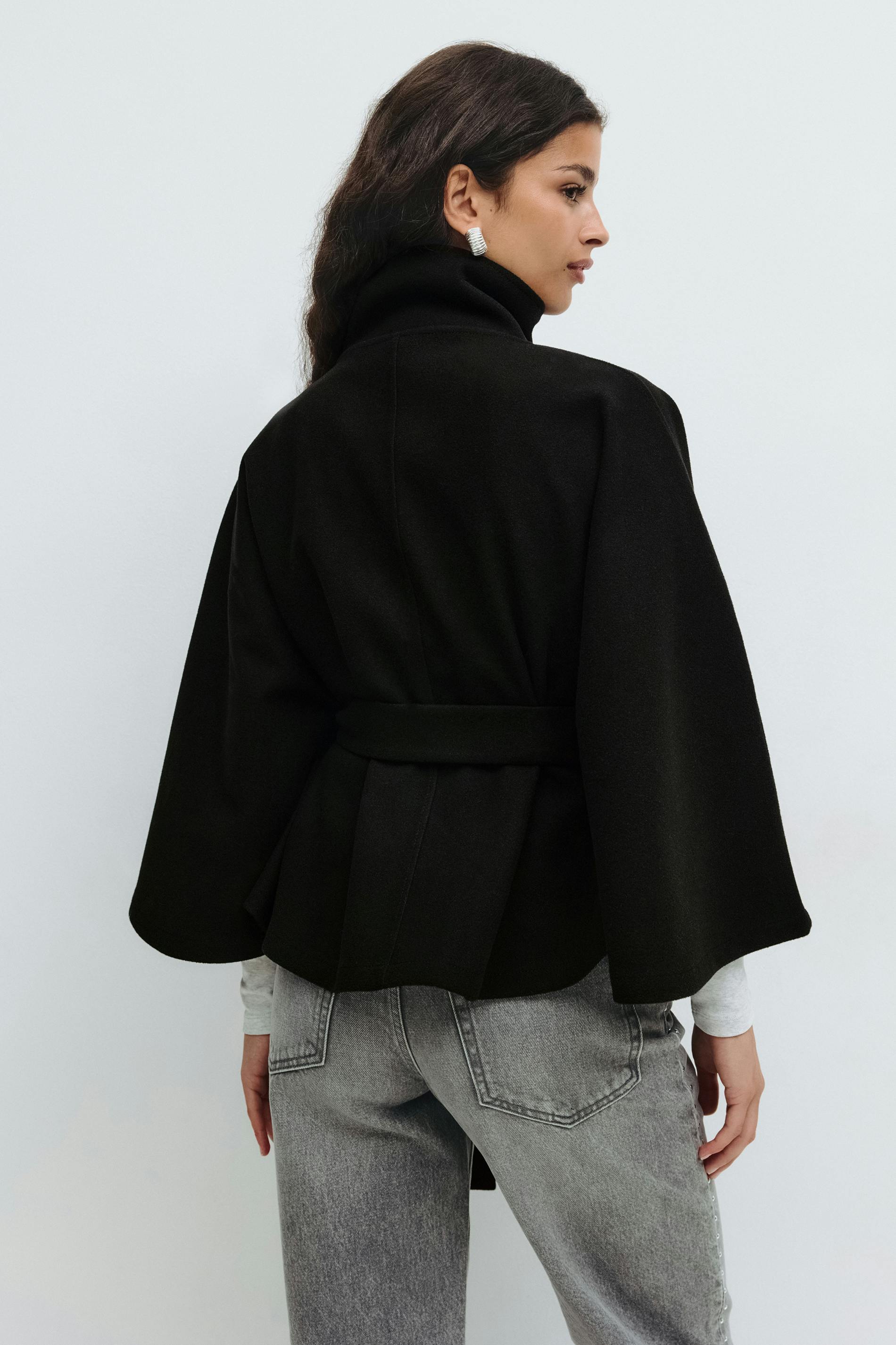 Mantella elegante da donna con cintura