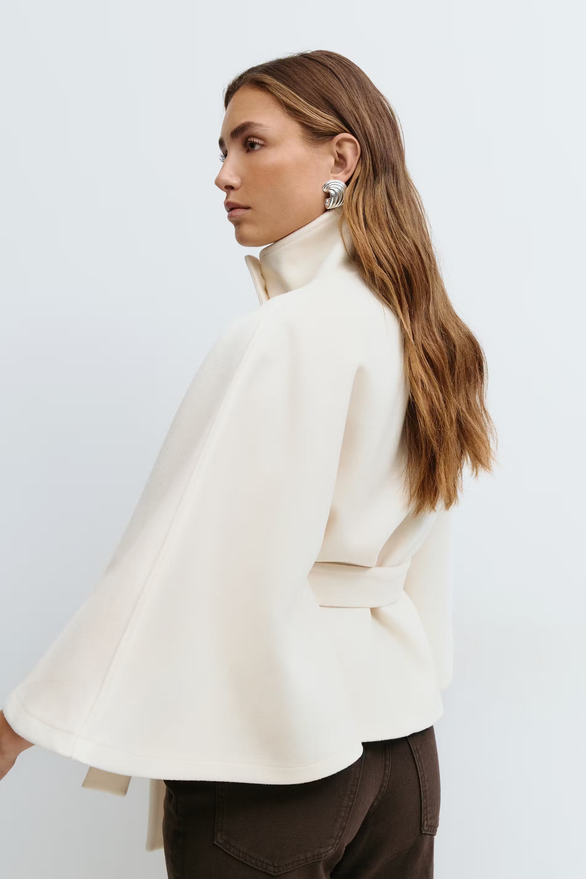 Mantella elegante da donna con cintura