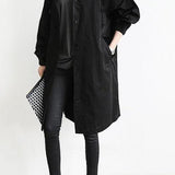 Cappotto lungo da donna con cappuccio e bottoni classici