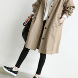Cappotto lungo da donna con cappuccio e bottoni classici
