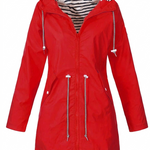 Cappotto da donna con cappuccio e vita regolabile