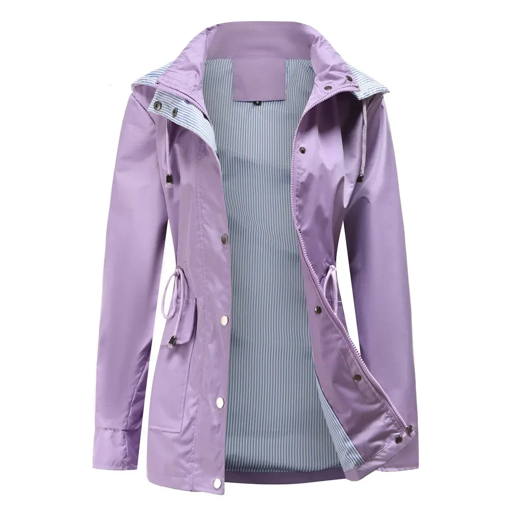 Giacca impermeabile da donna con cappuccio e bottoni