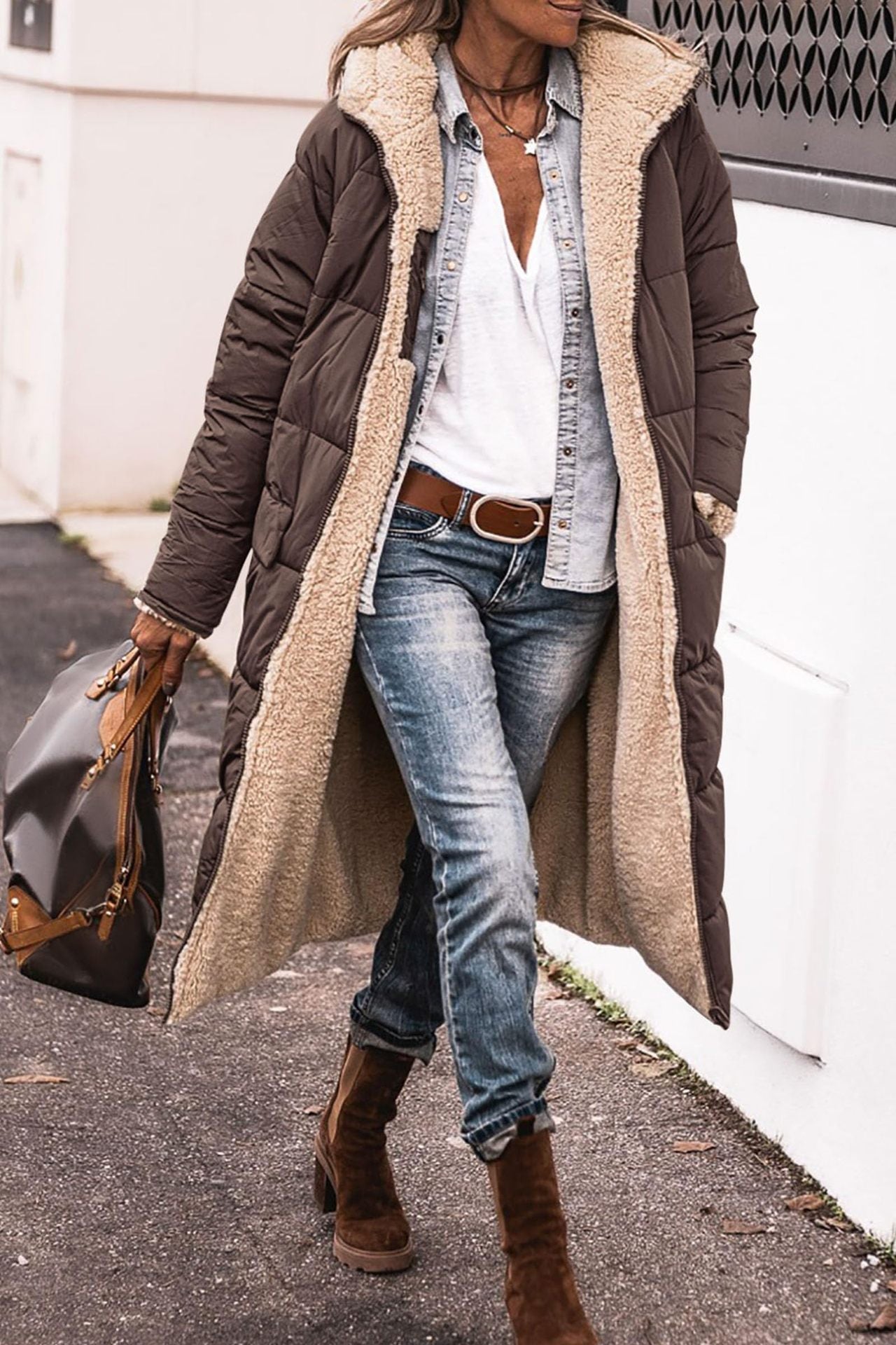 Cappotto lungo trapuntato da donna con cappuccio
