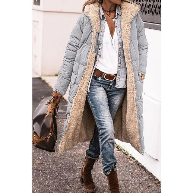 Cappotto lungo trapuntato da donna con cappuccio