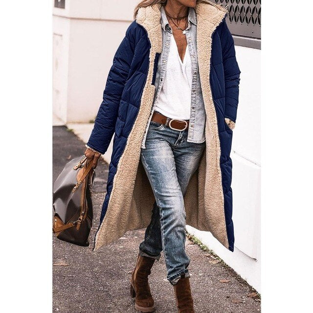 Cappotto lungo trapuntato da donna con cappuccio