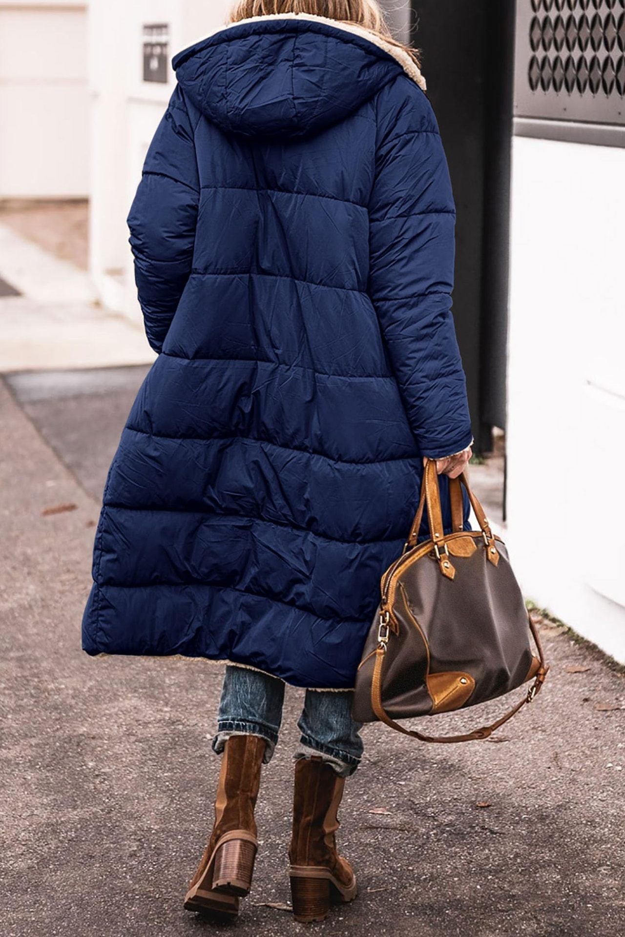 Cappotto lungo trapuntato da donna con cappuccio