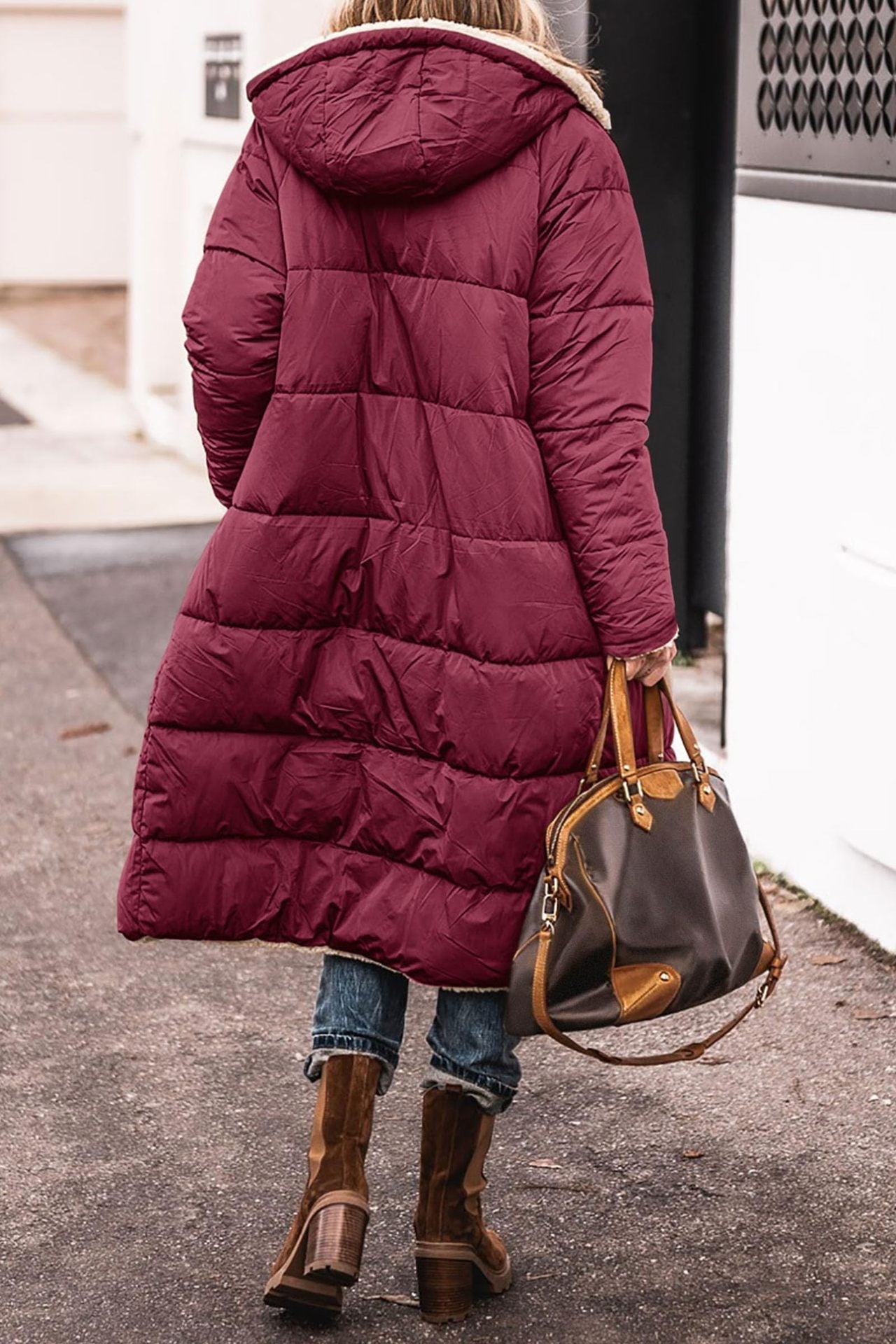 Cappotto lungo trapuntato da donna con cappuccio