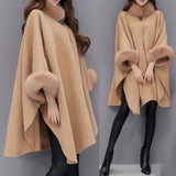 Mantella elegante da donna con collo alto e maniche ampie