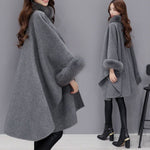 Mantella elegante da donna con collo alto e maniche ampie
