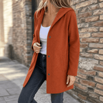 Cappotto da donna con cappuccio e bottoni