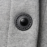 Cappotto da donna con cappuccio e bottoni