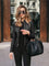 Giubbotto aderente in pelle sintetica – Eleganza audace per un look rock chic