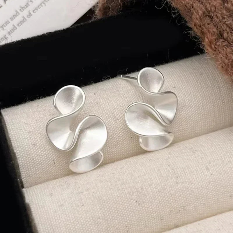 Orecchini floreali in argento e oro 18 carati – Immagine 3