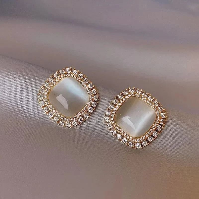 Orecchini quadrati chic con opale e zirconi – Immagine 2