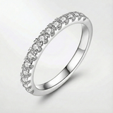 Anello nuziale con moissanite