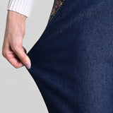 Jeans da donna con tasche laterali e vita elastica